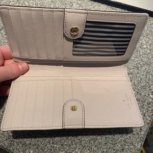 kate spade Bags - Kate Spade Cameron Street Stacy Bifold Wallet kate spade Bags - Kate Spade Cameron Street Stacy Bifold Wallet